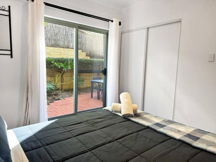Unit 5 - Avoca Palms Resort - 3 bedroom apartment photo 3