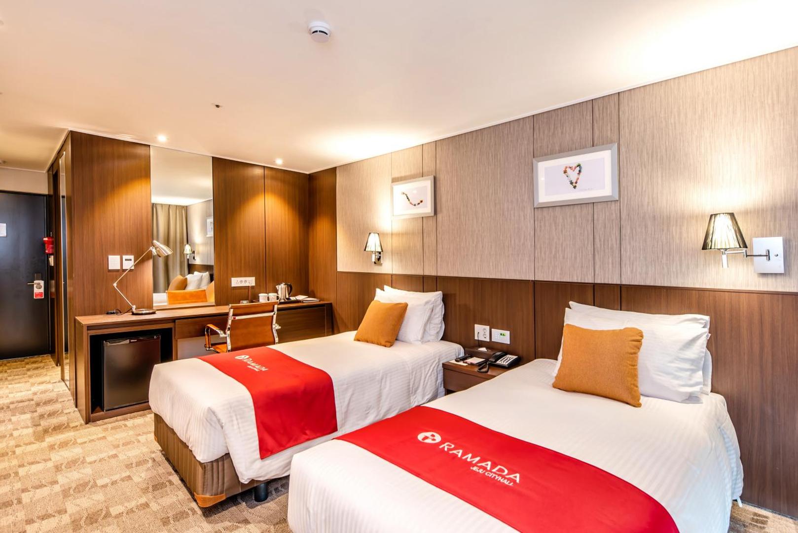Foto 2: Ramada by Wyndham Jeju City Hall