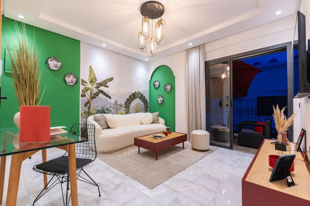 Billede 10: So Chic & Lumineux Appartement Avec Terrasse Ensoleillée Au Coeur De Maarif Quartier Palmier Avec Parking Prés de Tramway Et Restaurants Luigi Casablanca