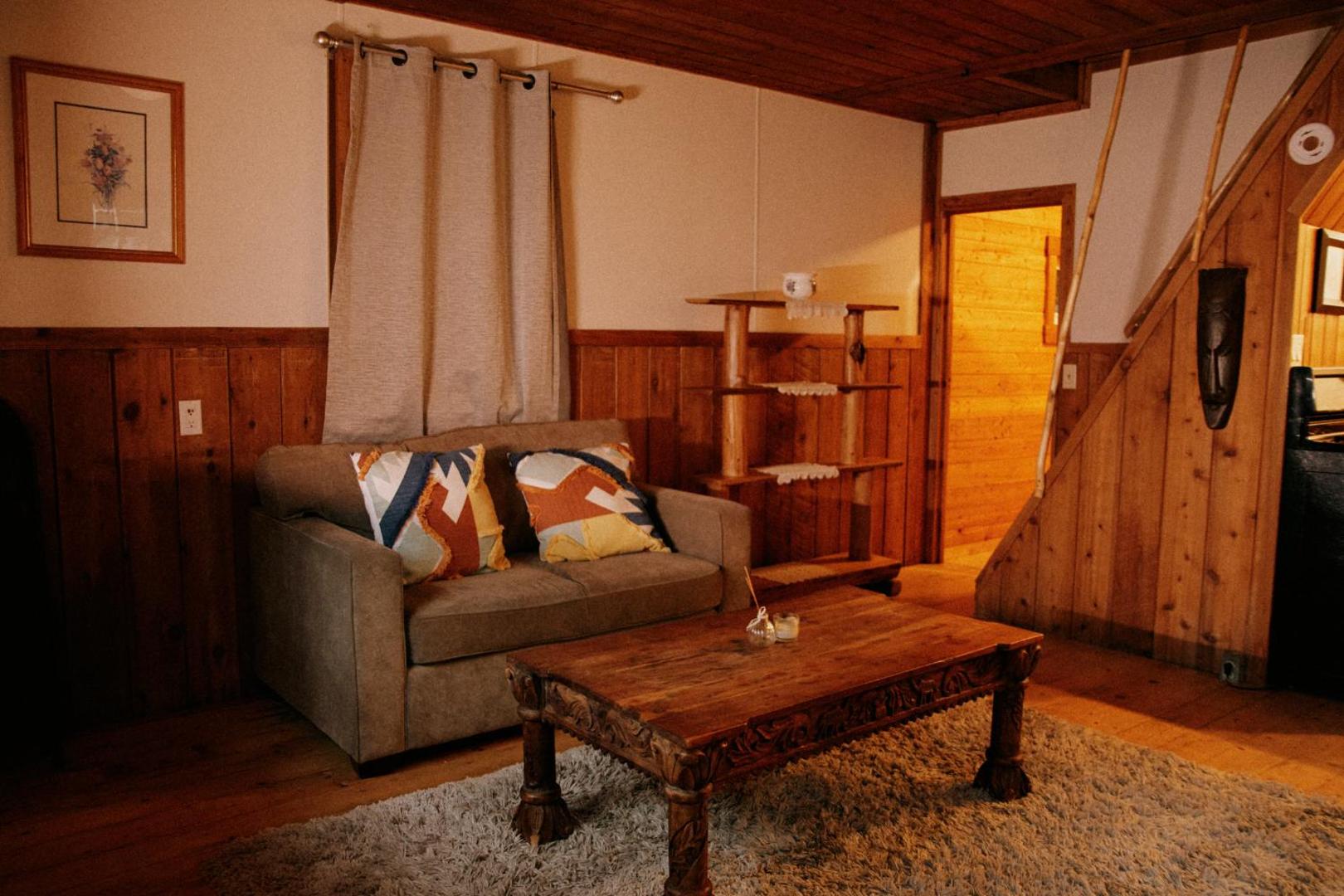 Fotografie 5: Rustic Basic Cabin at Beaverfoot