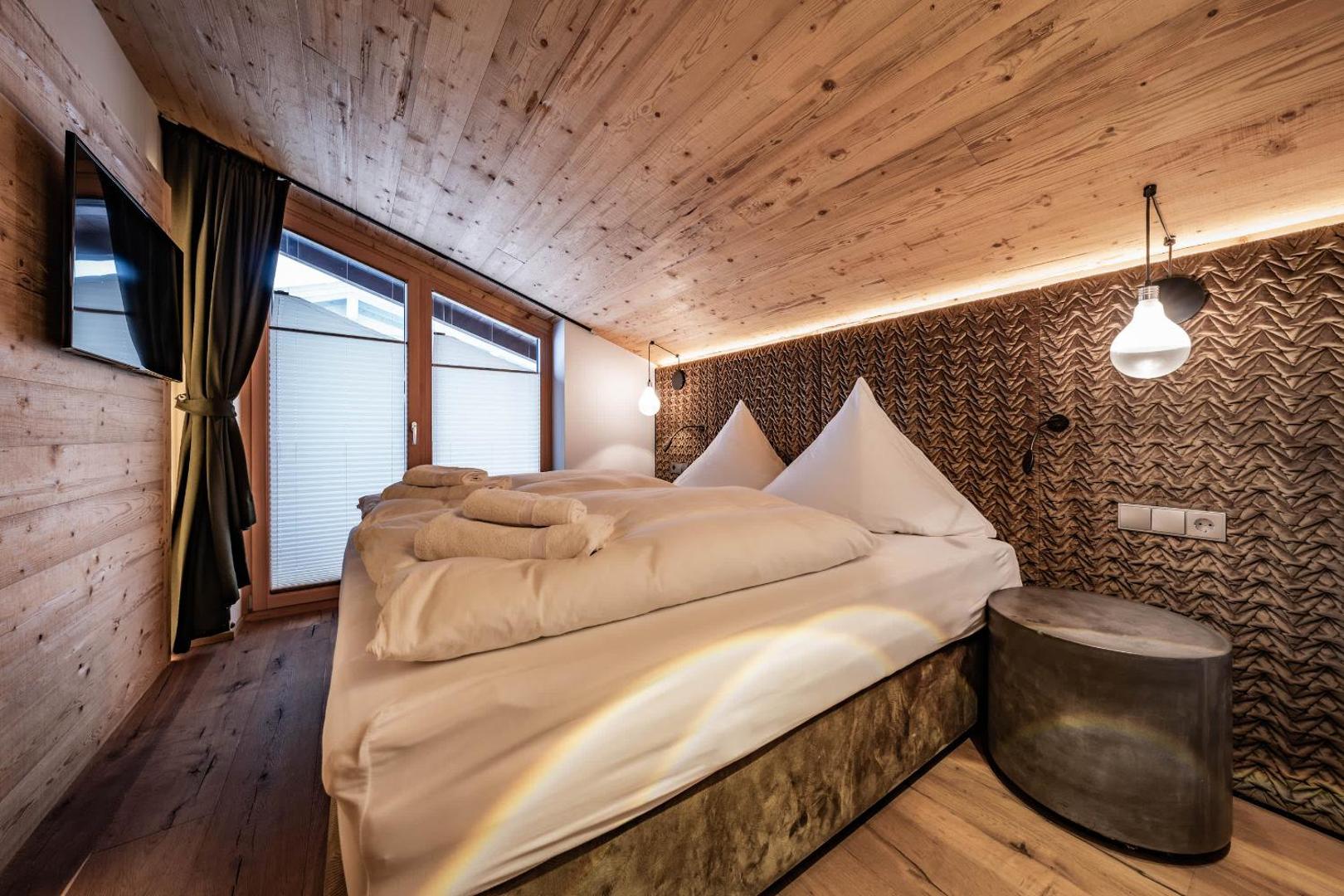 Фотография 6: Loft in the Alps Penthouse