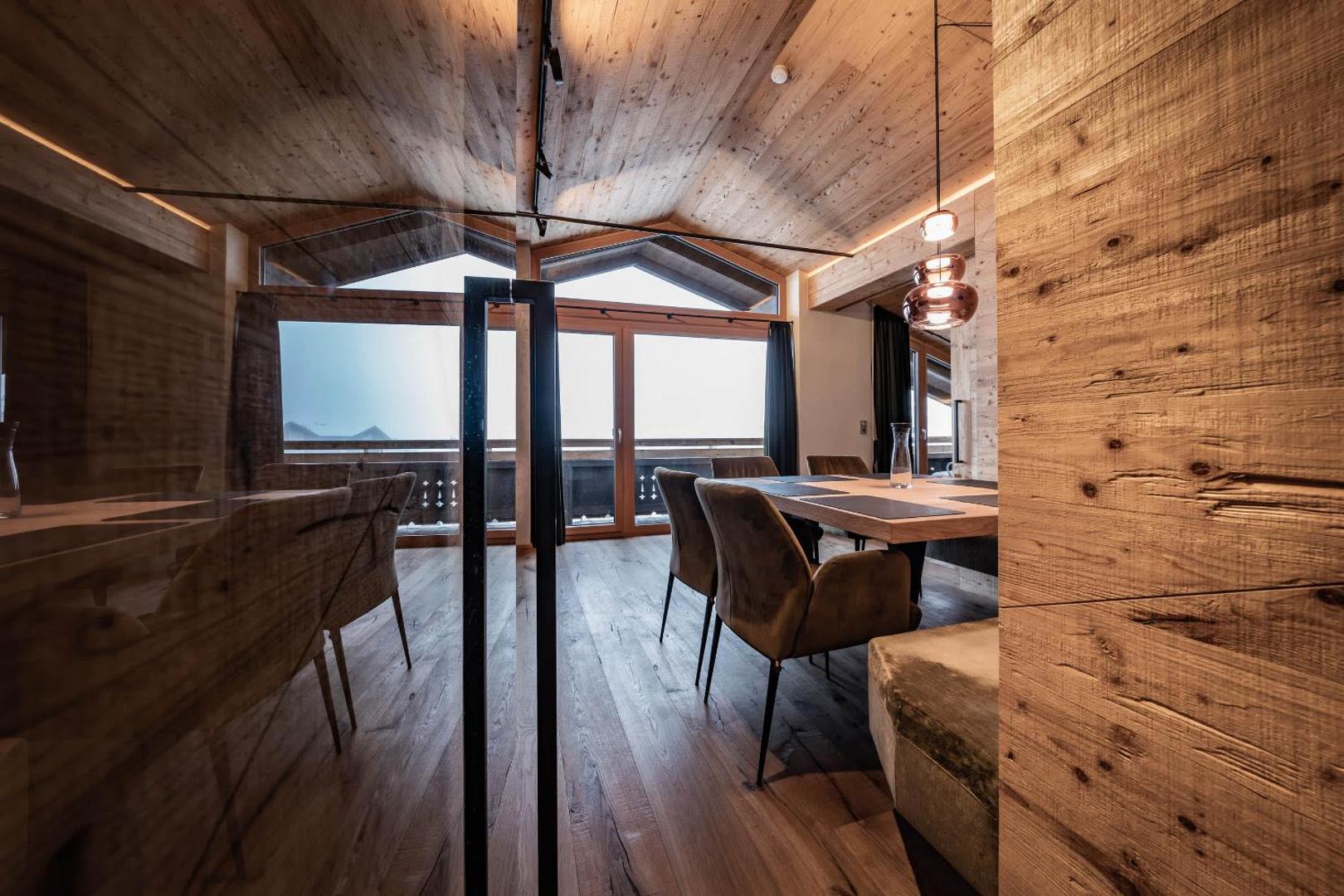 Фотография 8: Loft in the Alps Penthouse