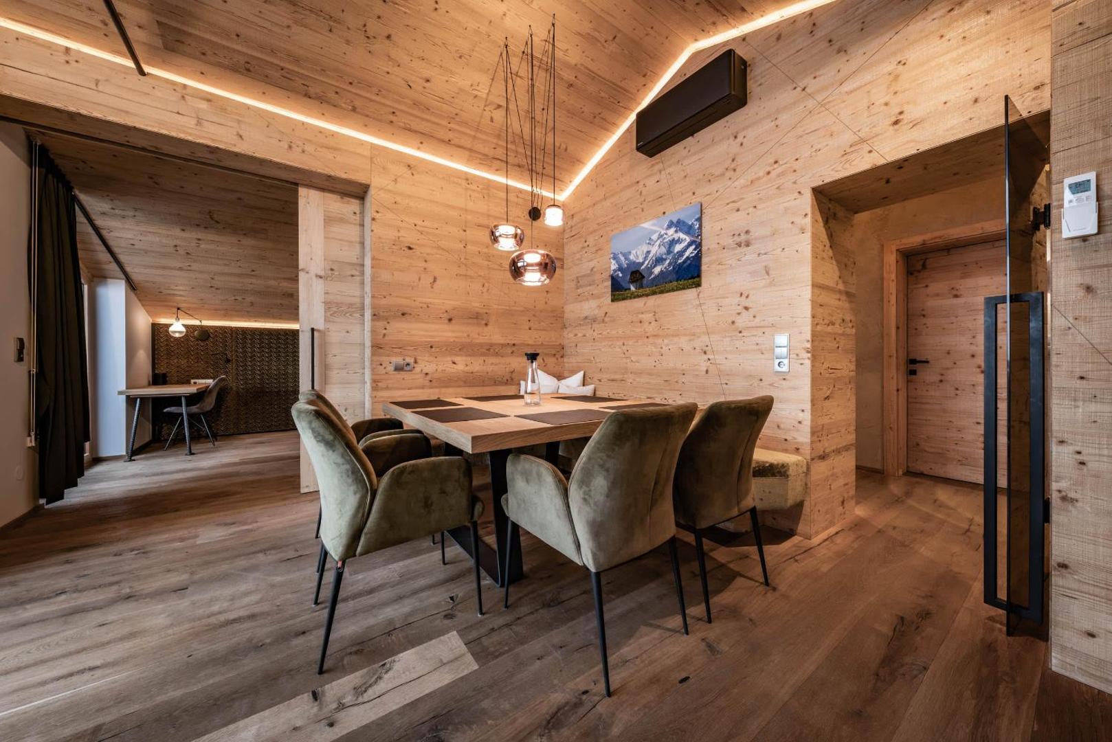 Фотография 10: Loft in the Alps Penthouse
