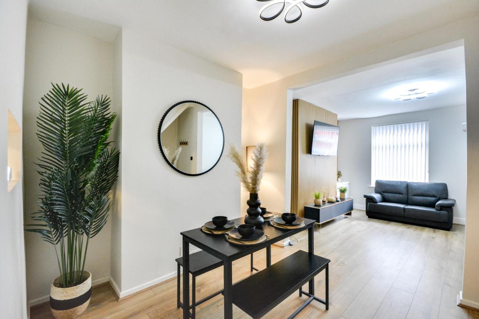 Kuva 3: Ripon By Serene Stays Stylish Liverpool Home Sleeps 5 with Free Parking Fast WiFi and Close to Stadiums