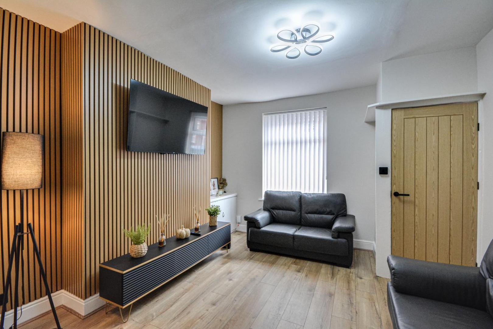 Kuva 2: Ripon By Serene Stays Stylish Liverpool Home Sleeps 5 with Free Parking Fast WiFi and Close to Stadiums
