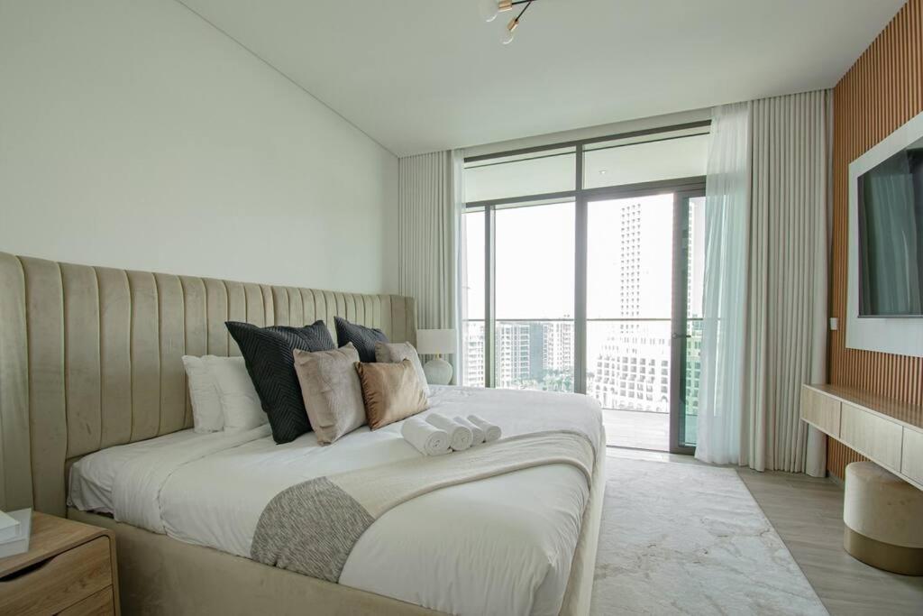 Bilde 3: Waves - Luxurious 11th Floor Retreat in Palace Residences