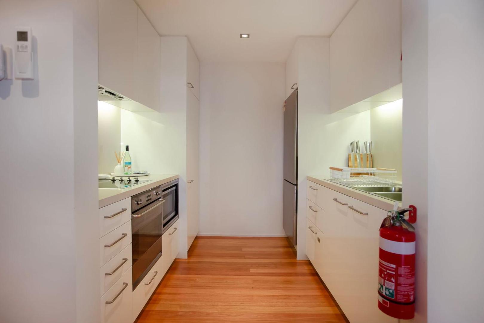 Fotografie 5: Beachfront on Bennetts Beaches Apartment 4