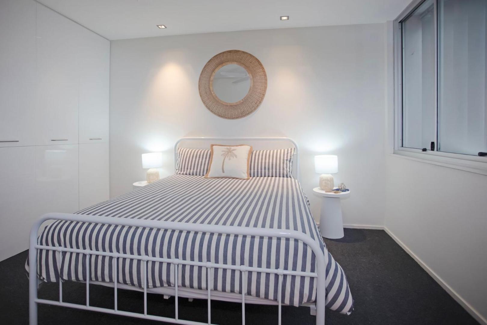 Fotografie 9: Beachfront on Bennetts Beaches Apartment 4