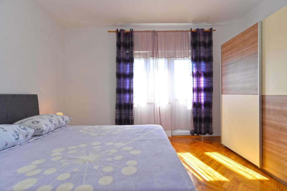 Foto 10: Spacious flat with pool just 300m from the beach