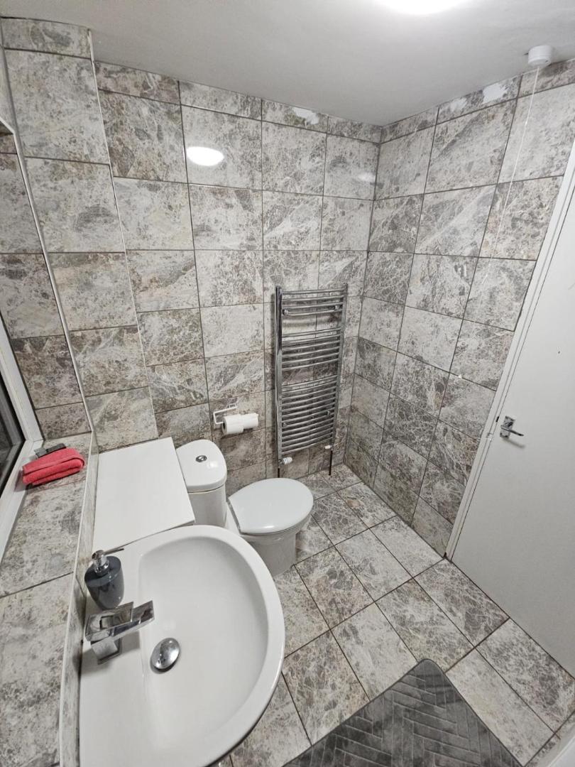 Zdjęcie 9: Spacious, cozy double room 3 with amenities