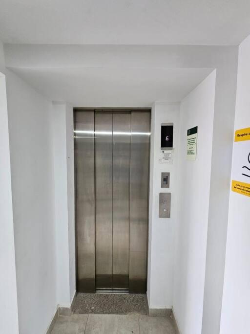 Foto 5: Nice, secure and brand new department