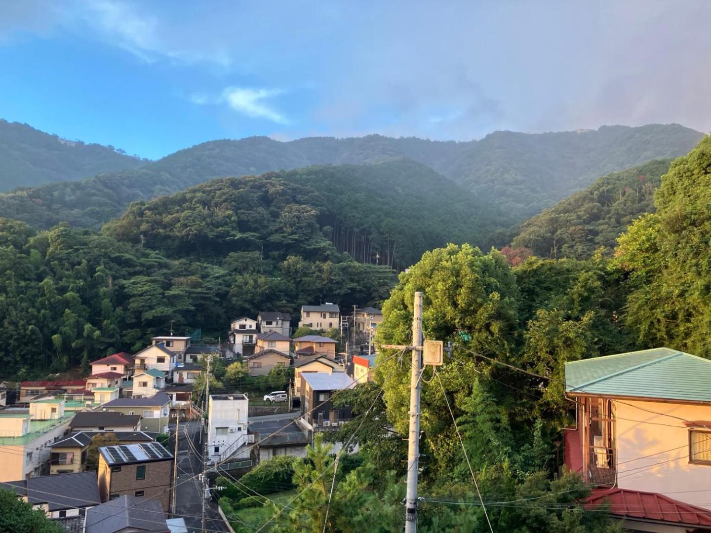 Fotografia 6: 頼朝ライン沿い北へ熱海梅園東に下ると今宮神社起雲閣一軒家ーーー紅葉ヶ丘熱海ヴィラ