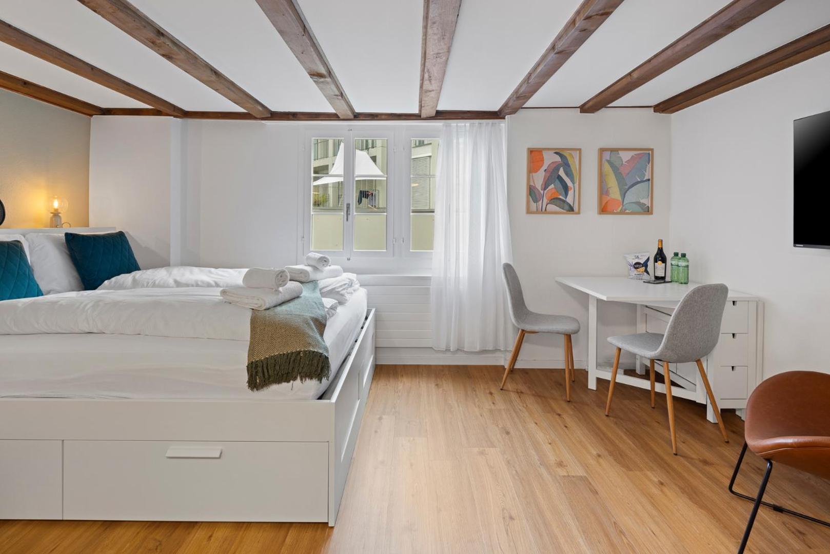 Billede 3: ARISER - Zug Unique Apartment in Historic 15th Century Building