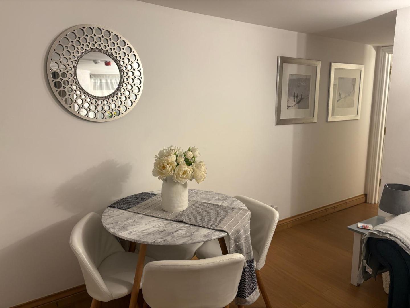 Foto 10: Seaton, Devon, two bed apartment, just off the sea front.
