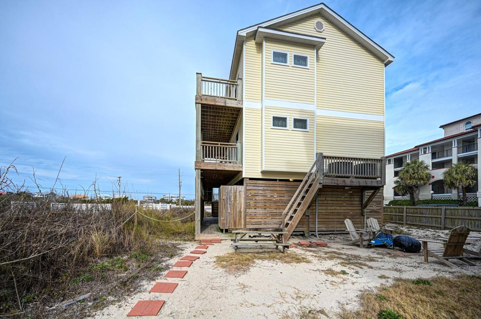 Foto 6: Ocean View - Just Steps from Oceanfront - 2 Full Width Sun Decks - 3 King Suites
