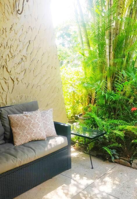 Foto 8: Secure, Gated Oasis close to City