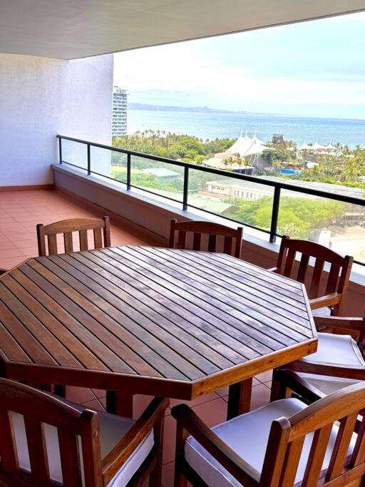 Fotografie 6: Accommodation Front - Spacious 6 Sleeper Across Ushaka