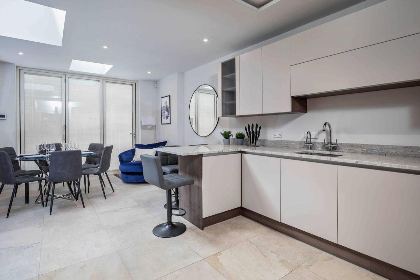 Фотография 5: Spacious, High Spec & Modern
