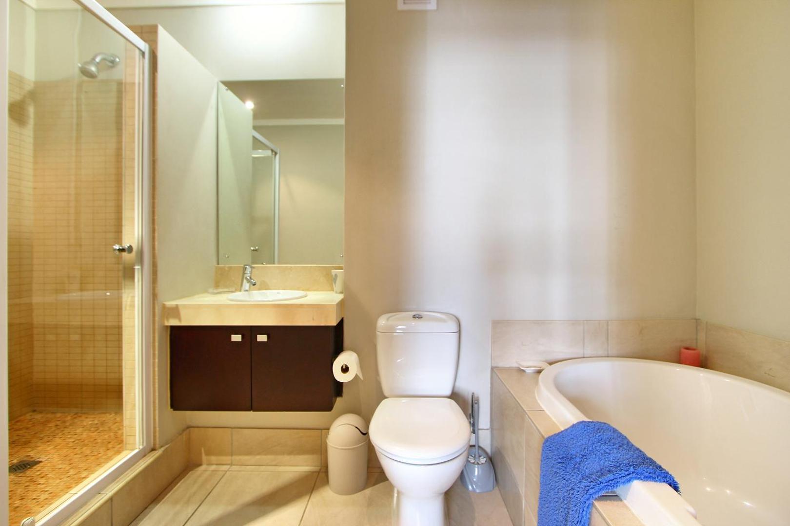 Billede 8: Full power, Central, walk to Restaurants & Waterfront, Pool & AC