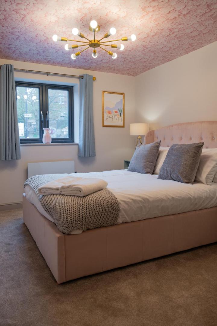 Zdjęcie 4: Kitsune - 1 Bedroom Luxury Apartment by Mint Stays