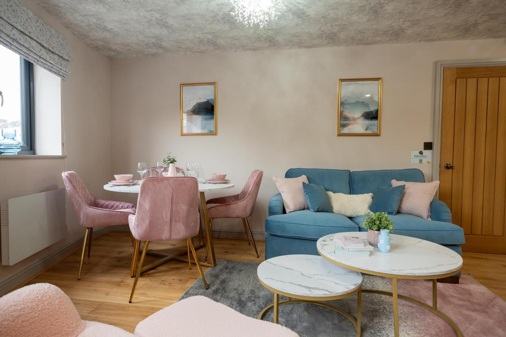 Zdjęcie 3: Kitsune - 1 Bedroom Luxury Apartment by Mint Stays