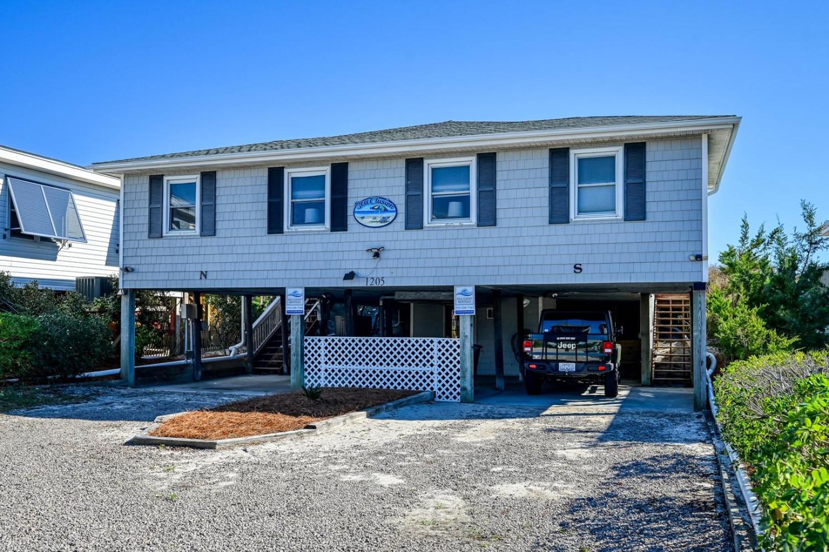 Foto 9: Oceanfront Duplex - Pets Allowed - Wraparound Porch