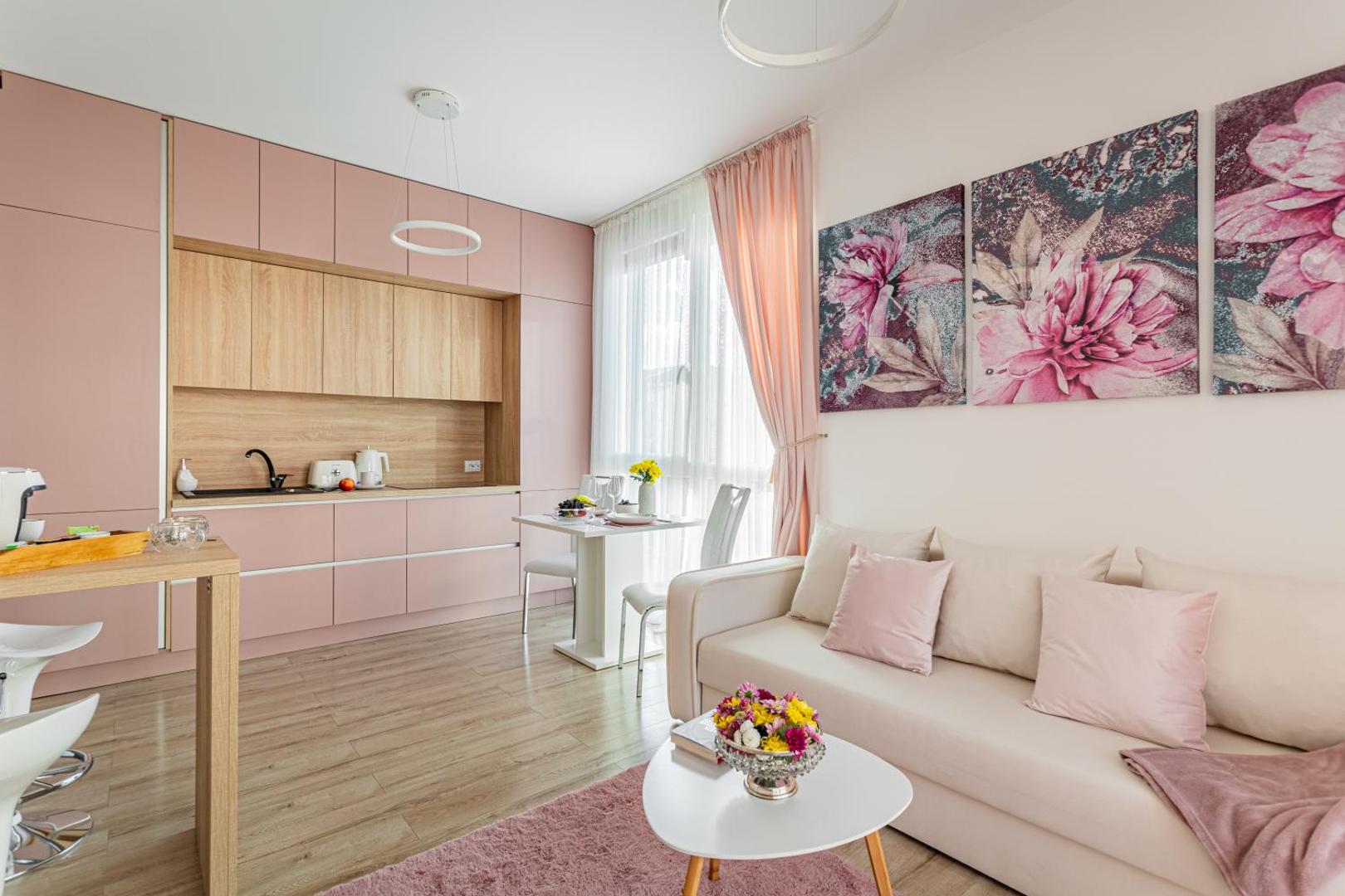 Kuva 5: ARI - AFI Mall Luxurious Apartments with Free Parking