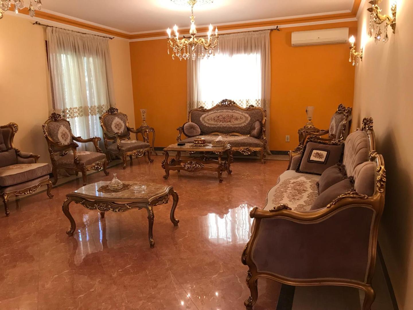 Foto 3: Spacious flat in 5th Settlement New Cairo