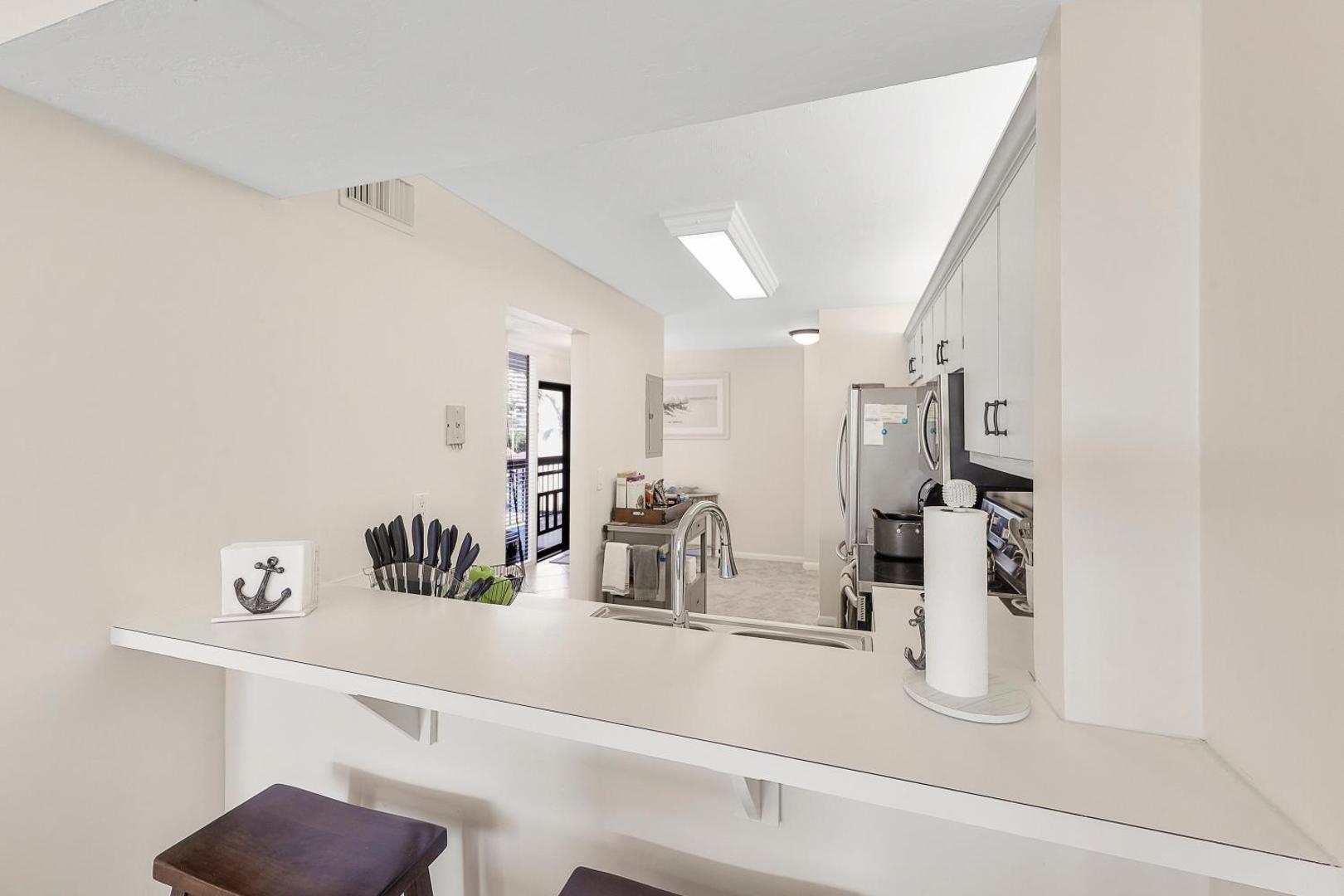 Billede 9: Condo with pool, view of Clam Bay and walk to beach