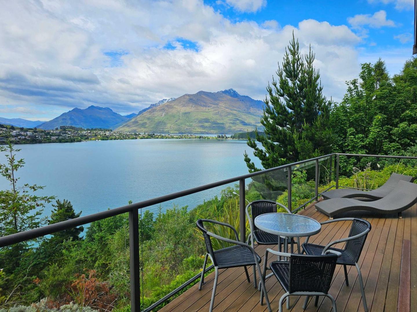 Fotografie 4: Escape, Recharge, Fall in Love With the View!