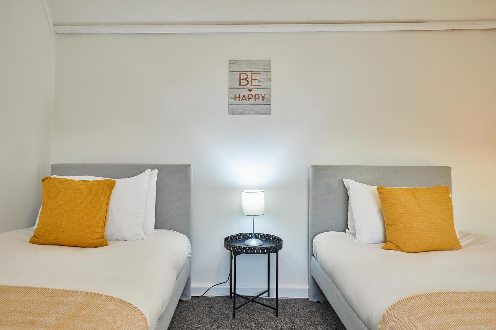 Φωτογραφία 10: Host & Stay - The Railway Cottage