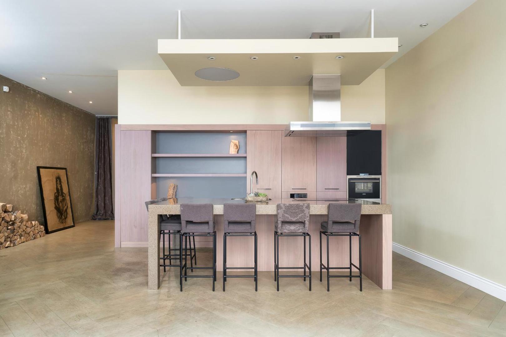 Foto 10: Spacious, Very cosy, Stylish and Perfectly located