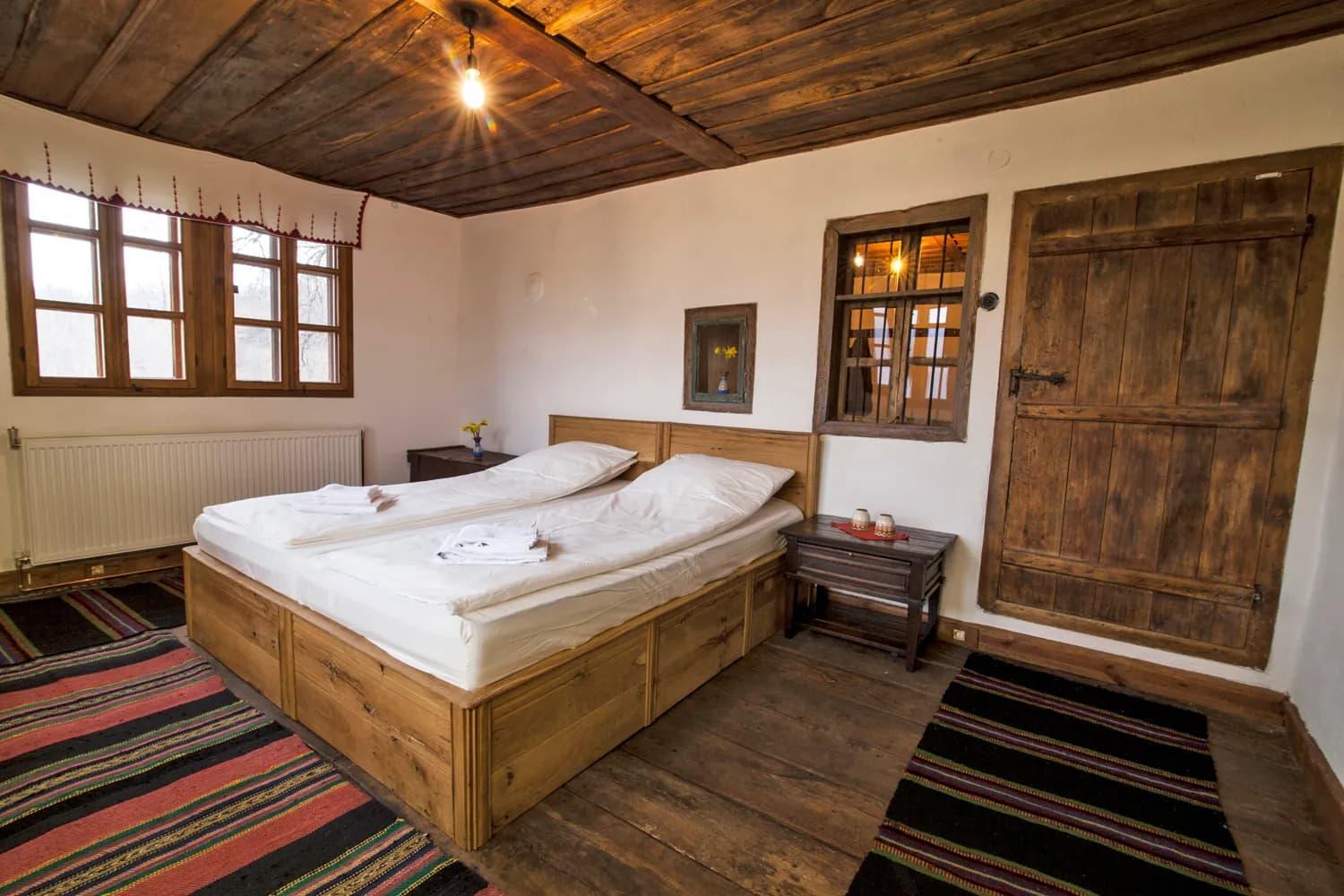 Foto 6: Authentic House with Stunning Mountain View - Karashka