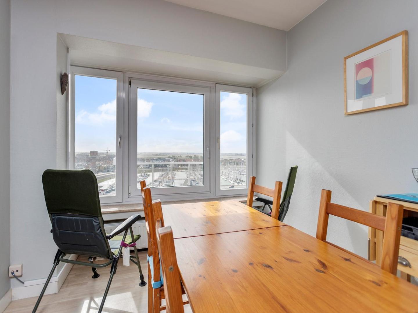 Фотография 3: Flat in Blankenberge with Marina Views