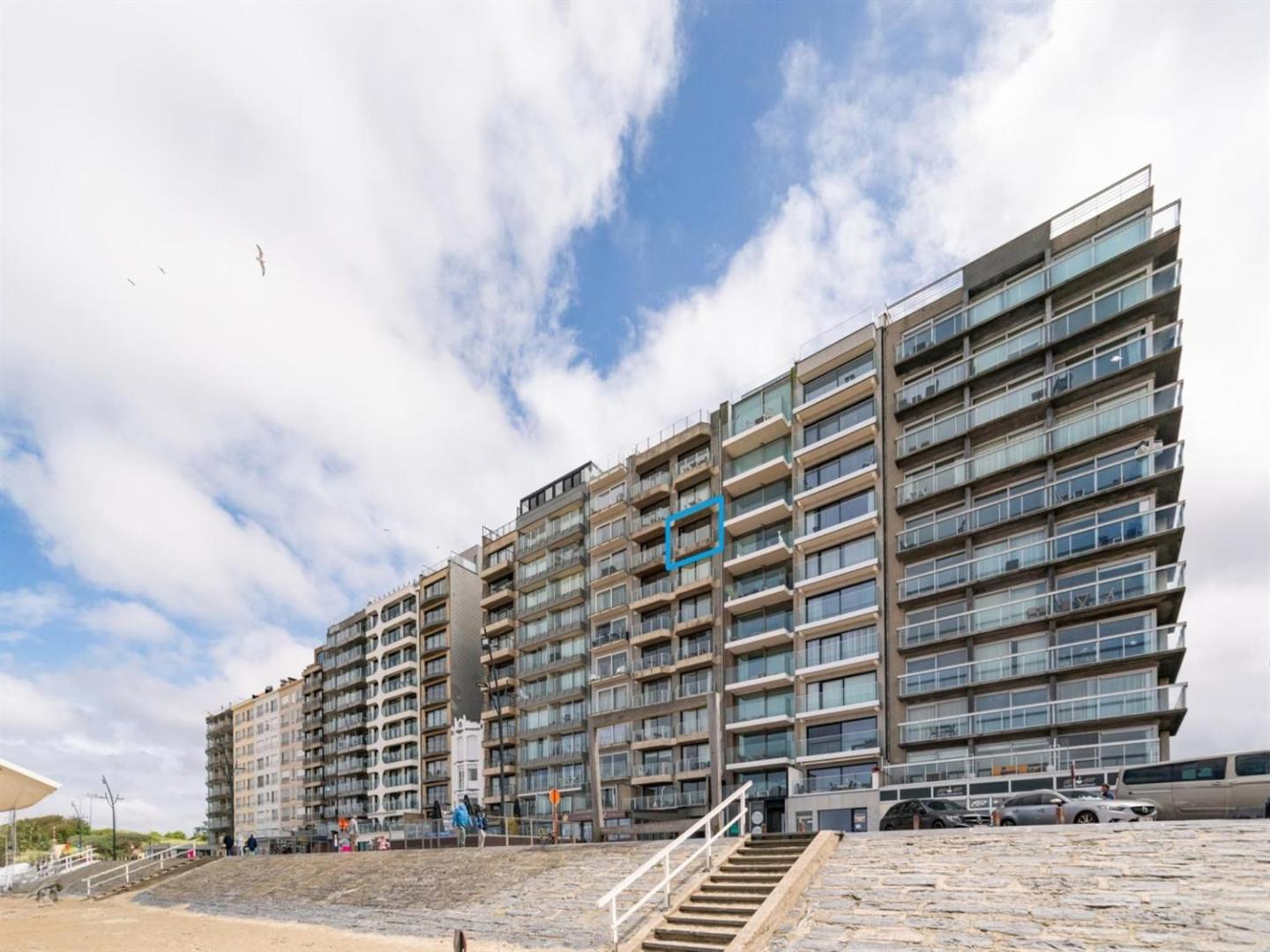 Фотография 6: Flat in Knokke with Pier and Sea Views