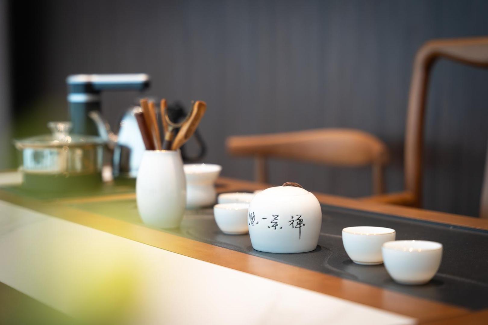 Kuva 10: Allin Hot Spring Resort Hotel Fenghuang Ancient Town Branch