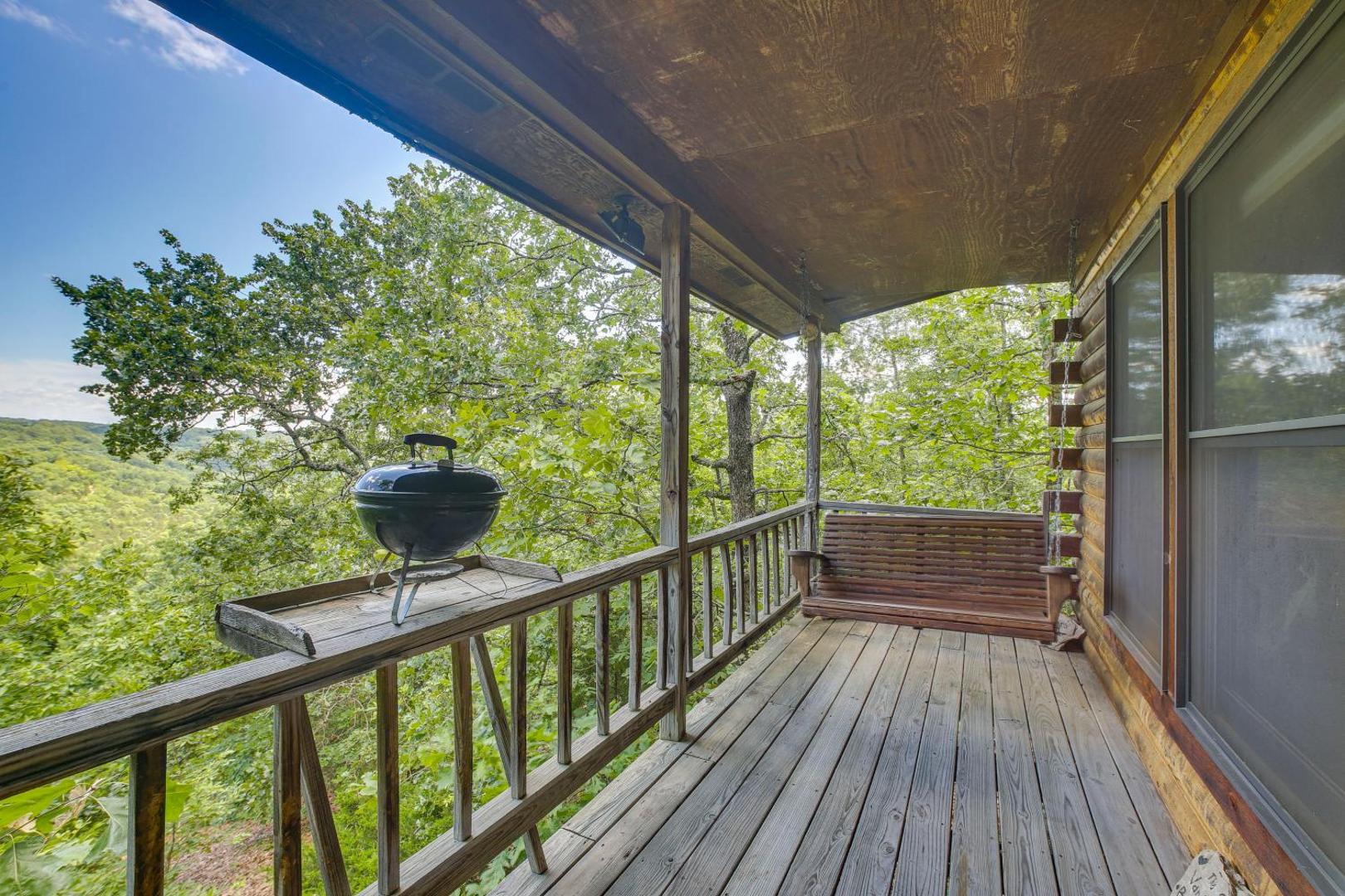 Billede 2: Studio with Mtn Views, 1 Mi to Thorncrown Chapel!