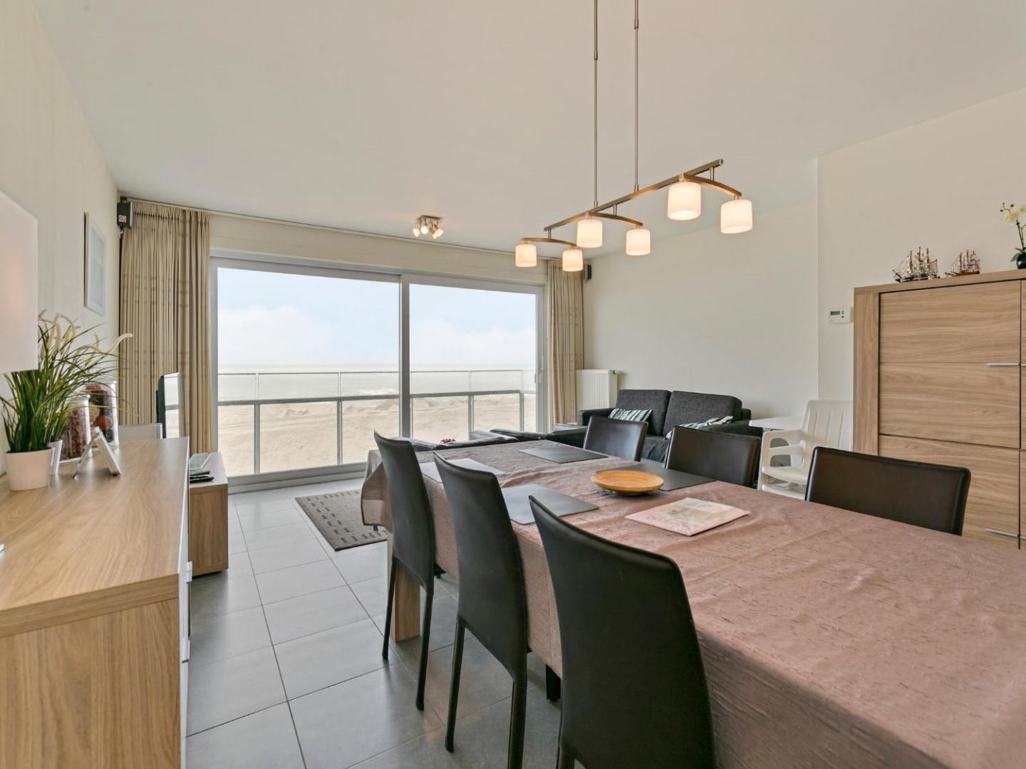 Photo 4 : Flat in Blankenberge with Ocean Views