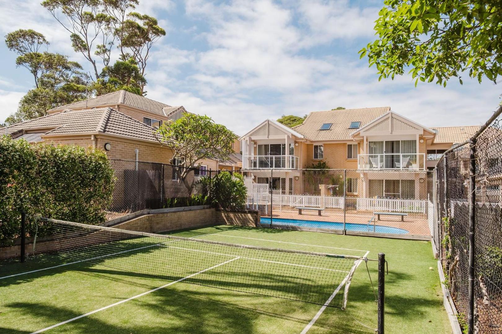 Foto 4: Sunset Poolside - Pool, Wi-Fi, Tennis Court, Walk to the Beach!