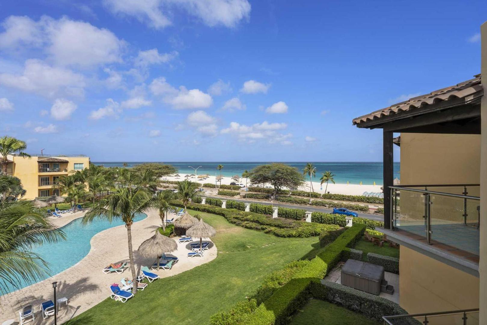 Kuva 2: Beachfront - Royal Penthouse 3BR condo - BC352