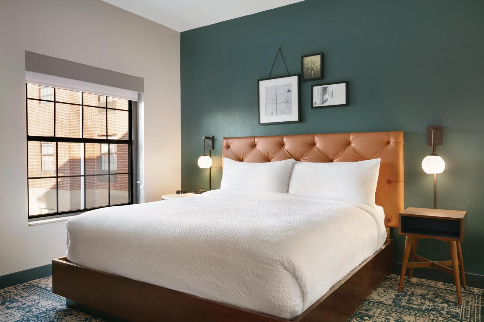 Bilde 6: Four Points by Sheraton Raleigh Arena