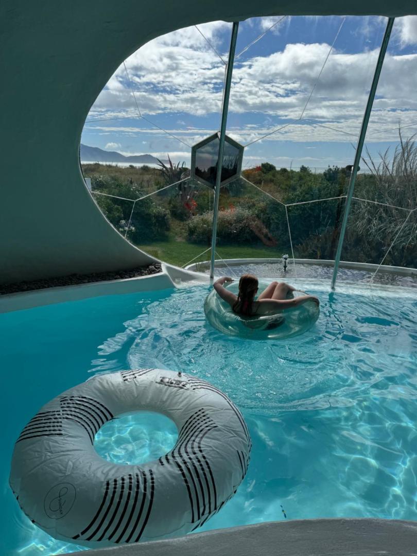 Fotografie 6: Iconic & Curvaceous Beach House