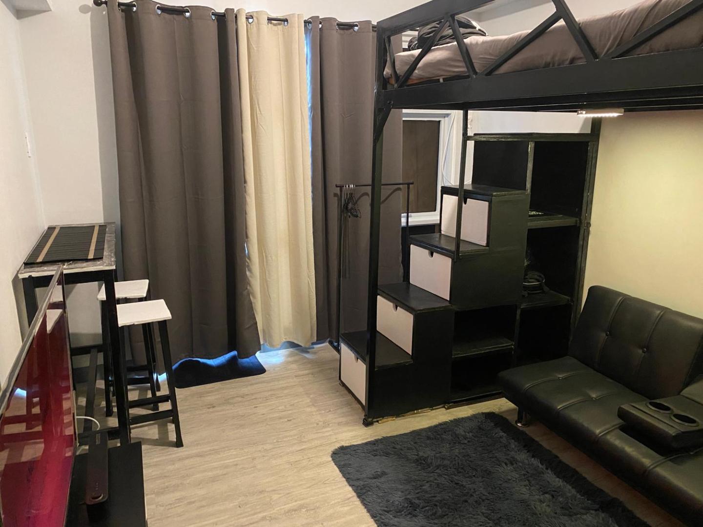 Foto 4: Spacious studio at fairview quezon with VERY FAST WIFI infront of SM