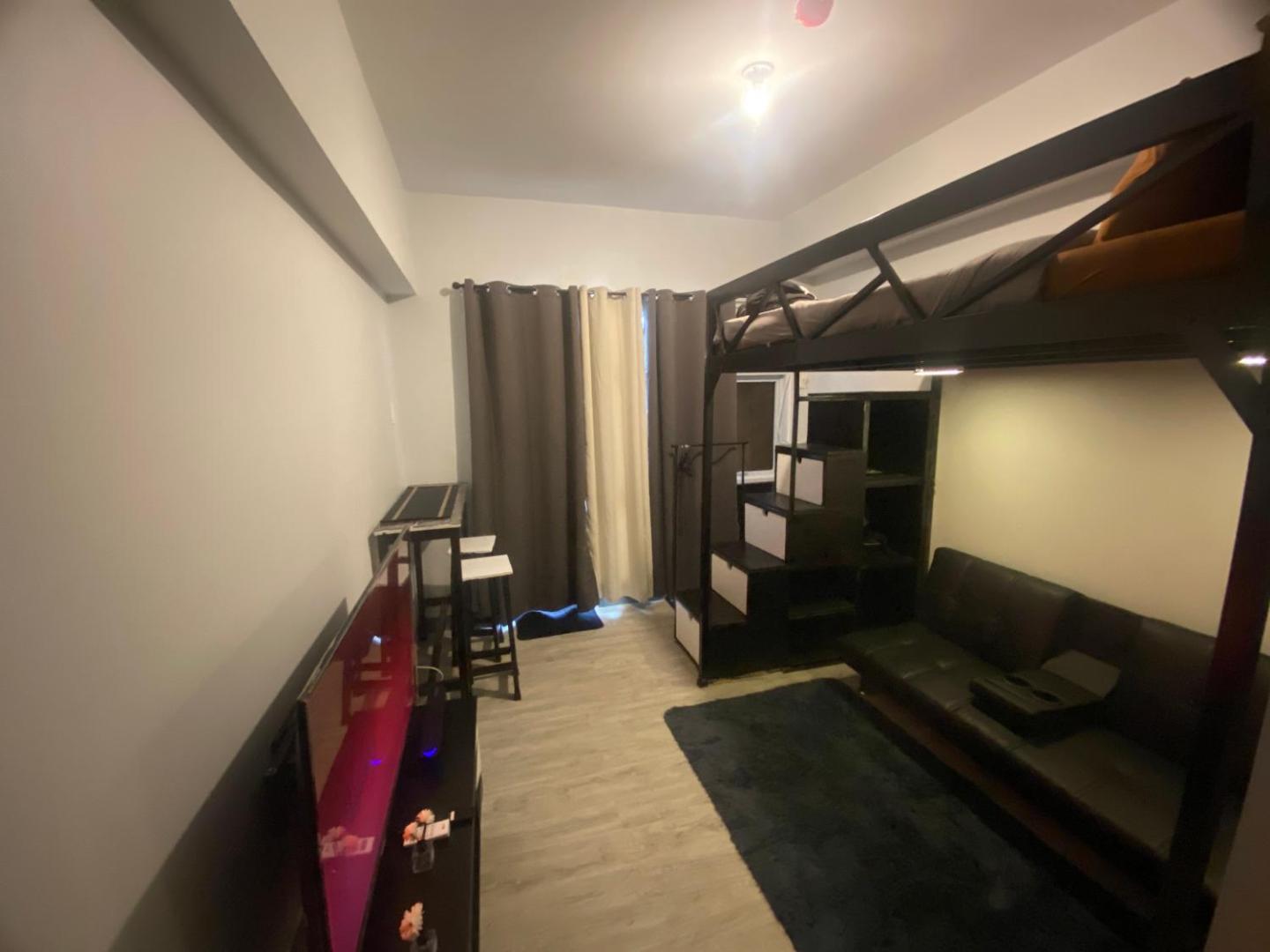 Foto 2: Spacious studio at fairview quezon with VERY FAST WIFI infront of SM