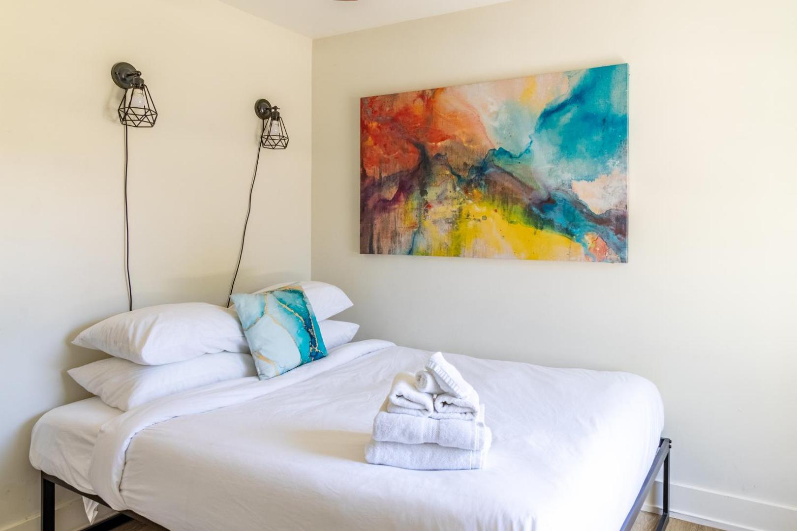 Billede 5: Fenced in backyard, 7 minutes from Downtown 2 bedroom