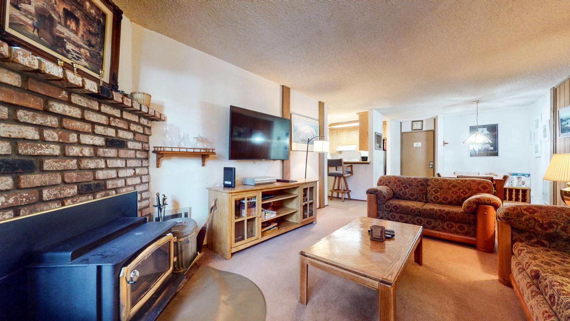 Foto 4: Summit Condominium #267 Condo