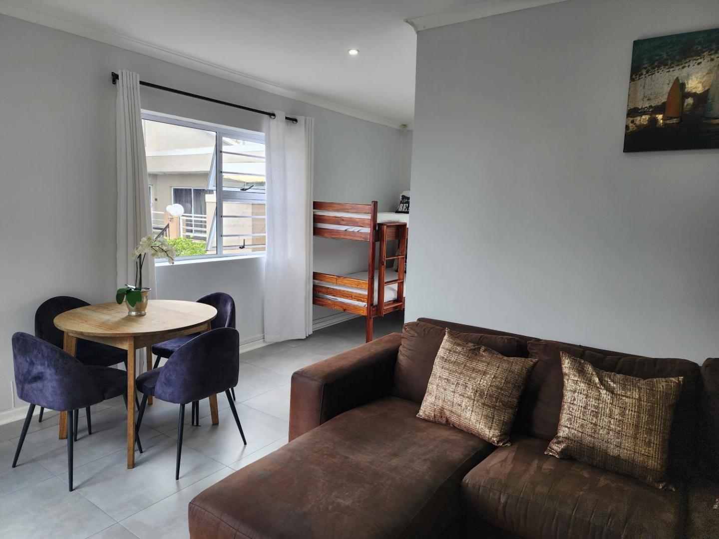 Bilde 2: Unit 2 at 9 la Roche Self Catering Apartments