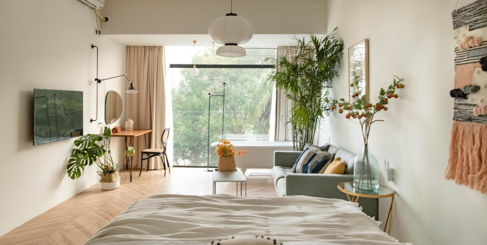 Foto 5: 不觉晓晨曦花园别墅 Bujuexiao Dawn Garden Villa Shanghai - Free daily shuttle bus to Disneyland, exquisite and beautiful garden courtyard, private spa bathtub in each room, hearty daily breakfast provided for all guests