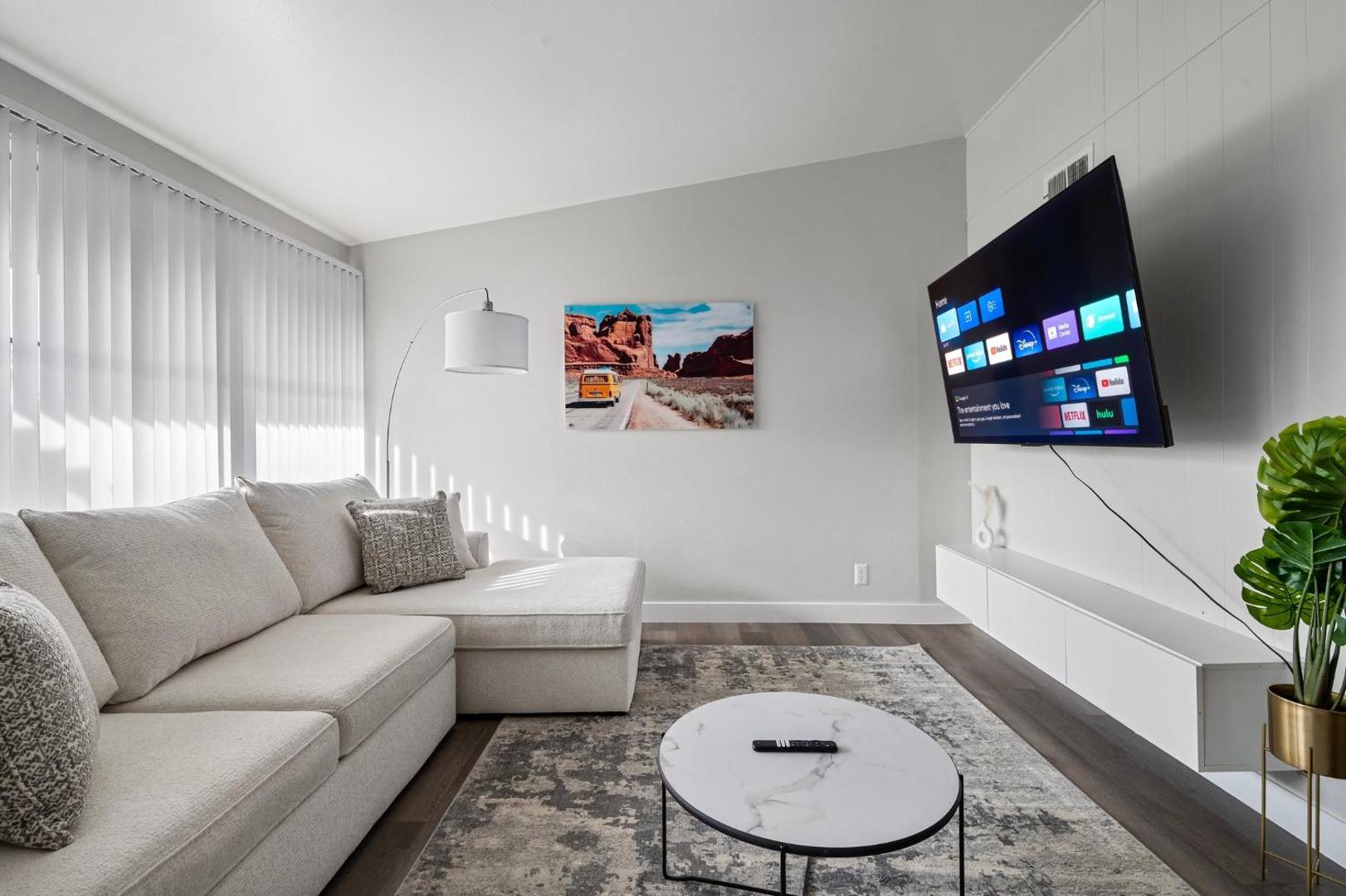 Фотография 10: Chic & Modern 2B2B Suite in Scottsdale