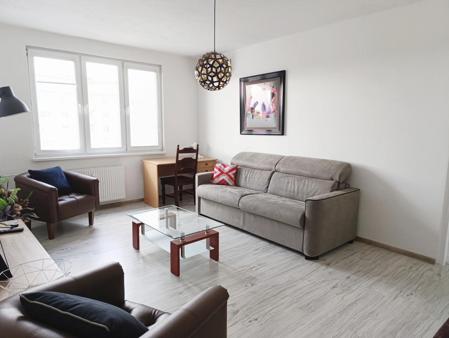 Spacious flat in wider centre of Nitra with balcony and free on-street parkingの写真2